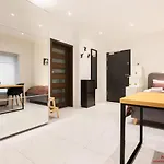 Apartment Nearto Old Town Halicka Street