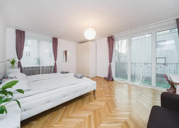 Sunshine Parkside Hideaway - 3 Bedroom - By Upstairs