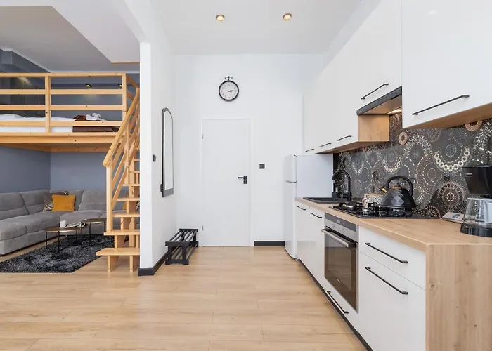Arianska Studio With Mezzanine Cracow Center By Noclegi Renters