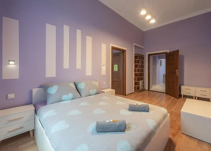 Queen Apartments