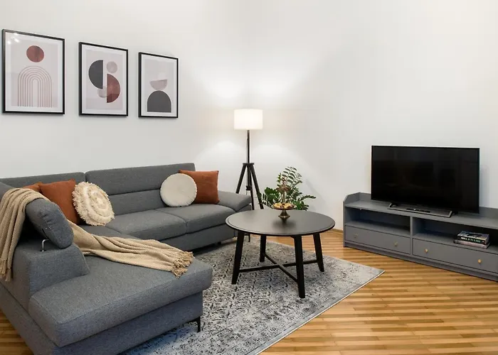 Wawelove Pilsudskiego - 3 Bedroom Apt. With Balcony And Free Parking!
