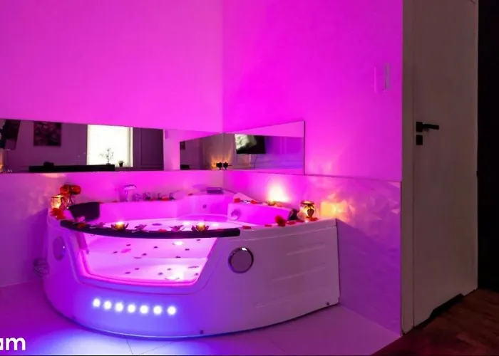 Apartament Shadow Prywatne Jacuzzi Zamoyskiego Krakow