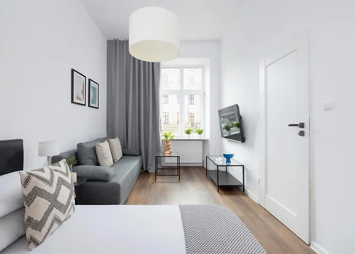 2-Bedroom Apartment - Dluga 65 Street