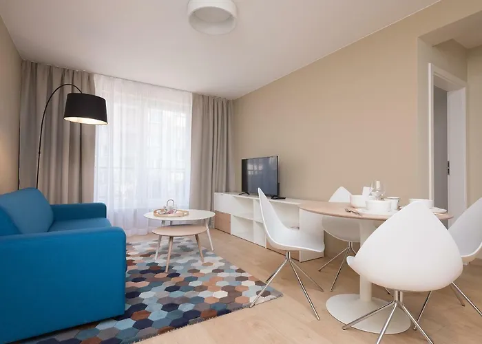 Aparthotel Hello Halicka 5