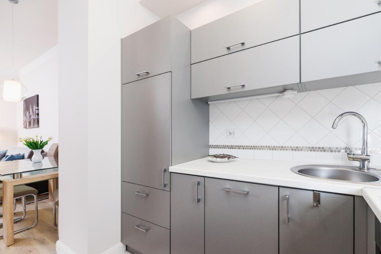 Modern Lubicz By Renters Apartment Krakow