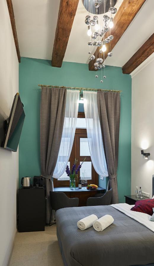 7 Heaven Elegant Old Town Bed & Breakfast *