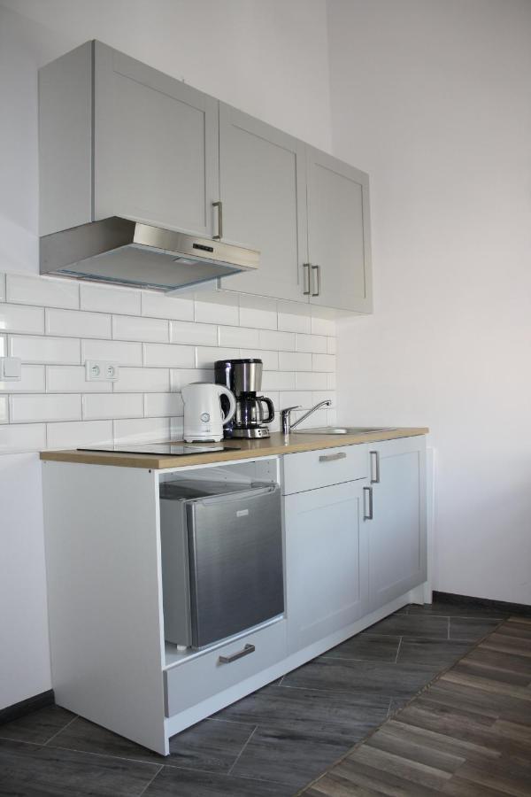 Place 4 *
