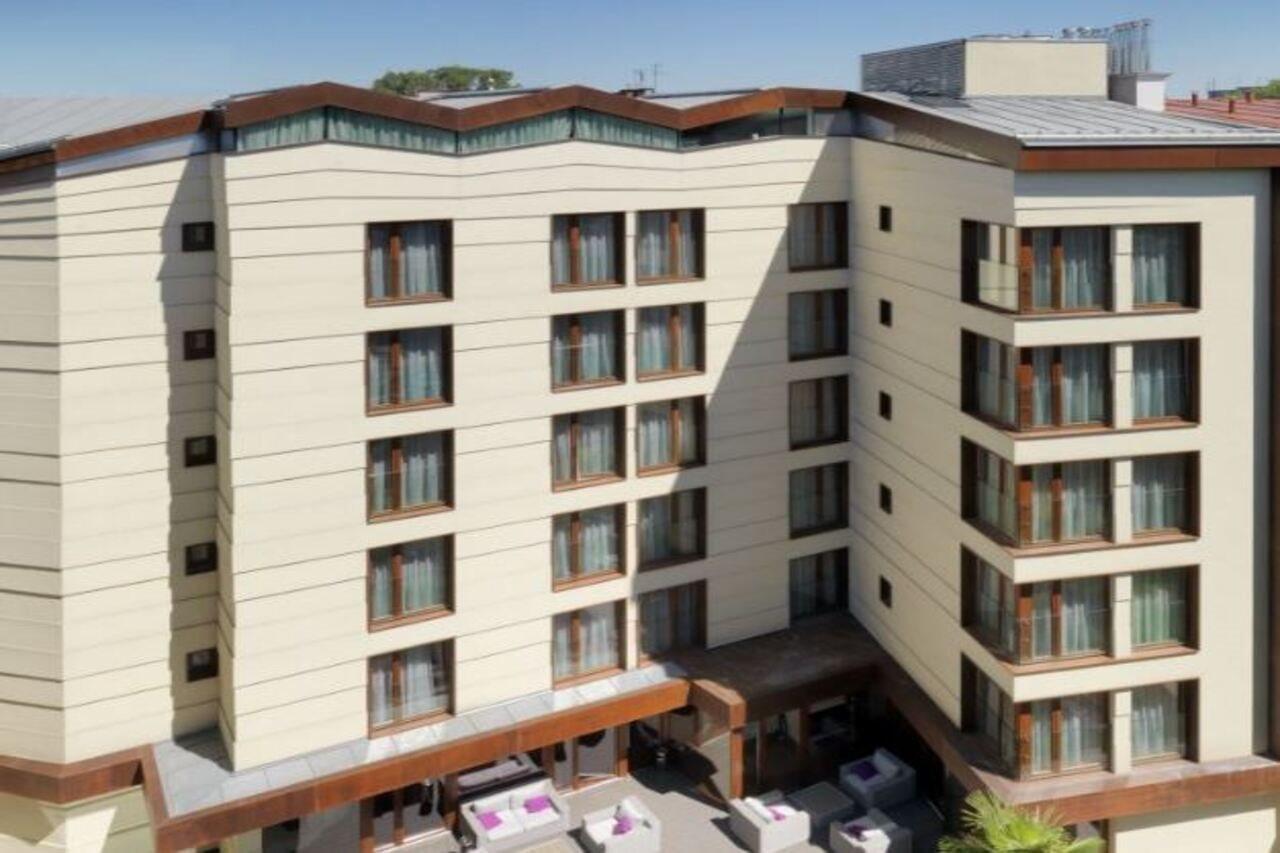 Hotel Metropolis Design 4*