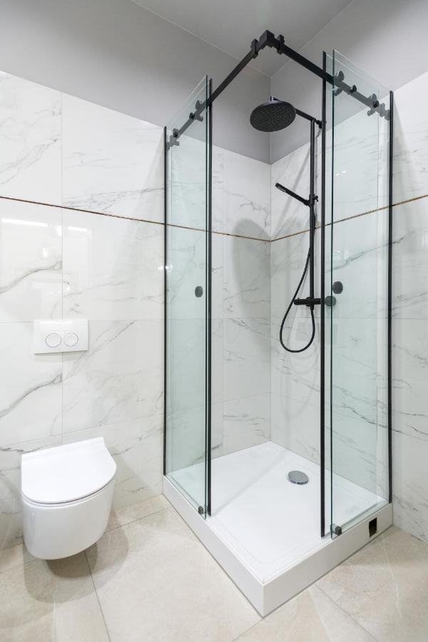 Luxury At The Main Square Apartament