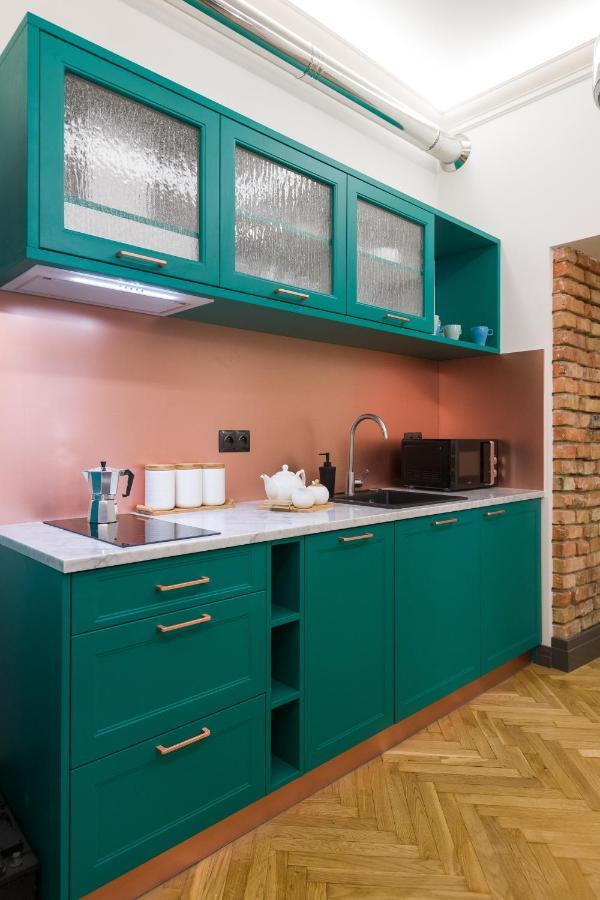 Luxury At The Main Square Apartament *