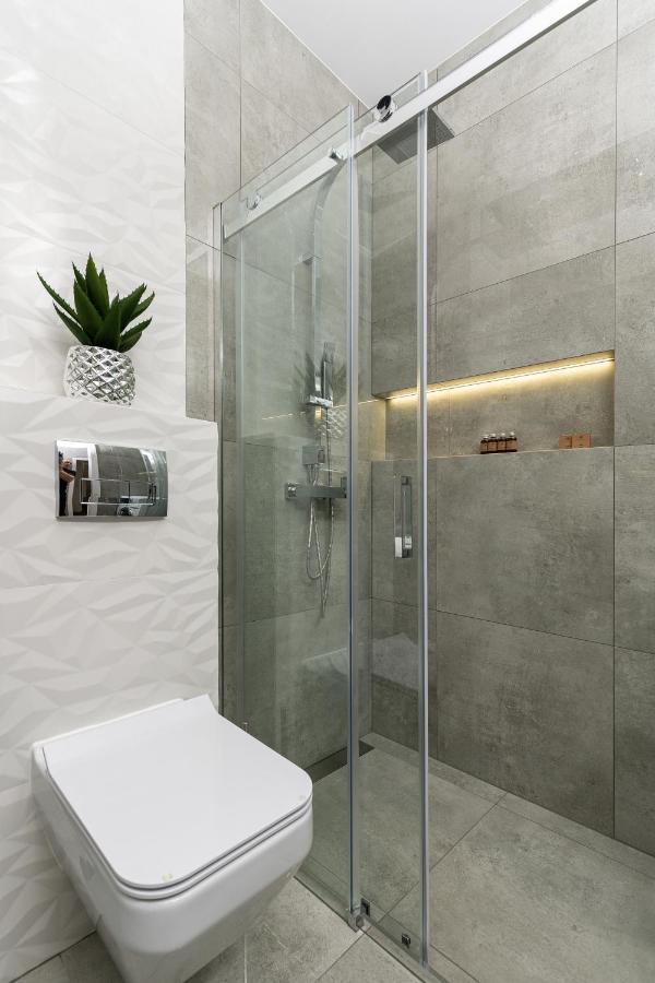 Crystal Luxury Rakowicka 20h *