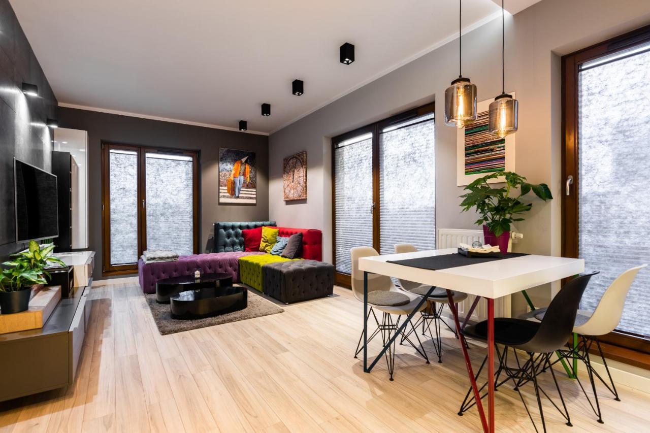 Elegant Business With Parking - By Upstairs Krakau