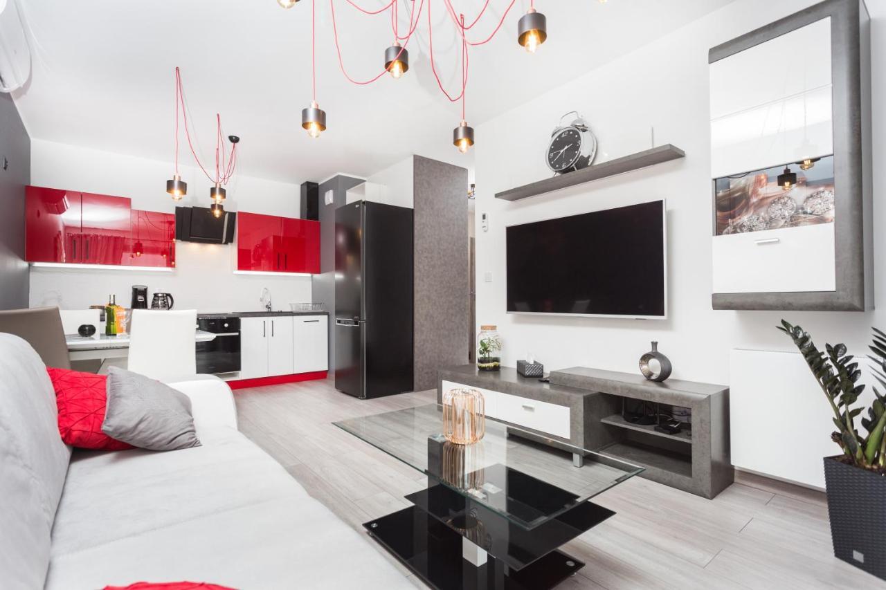 City Of The Kings - Grey Apartment