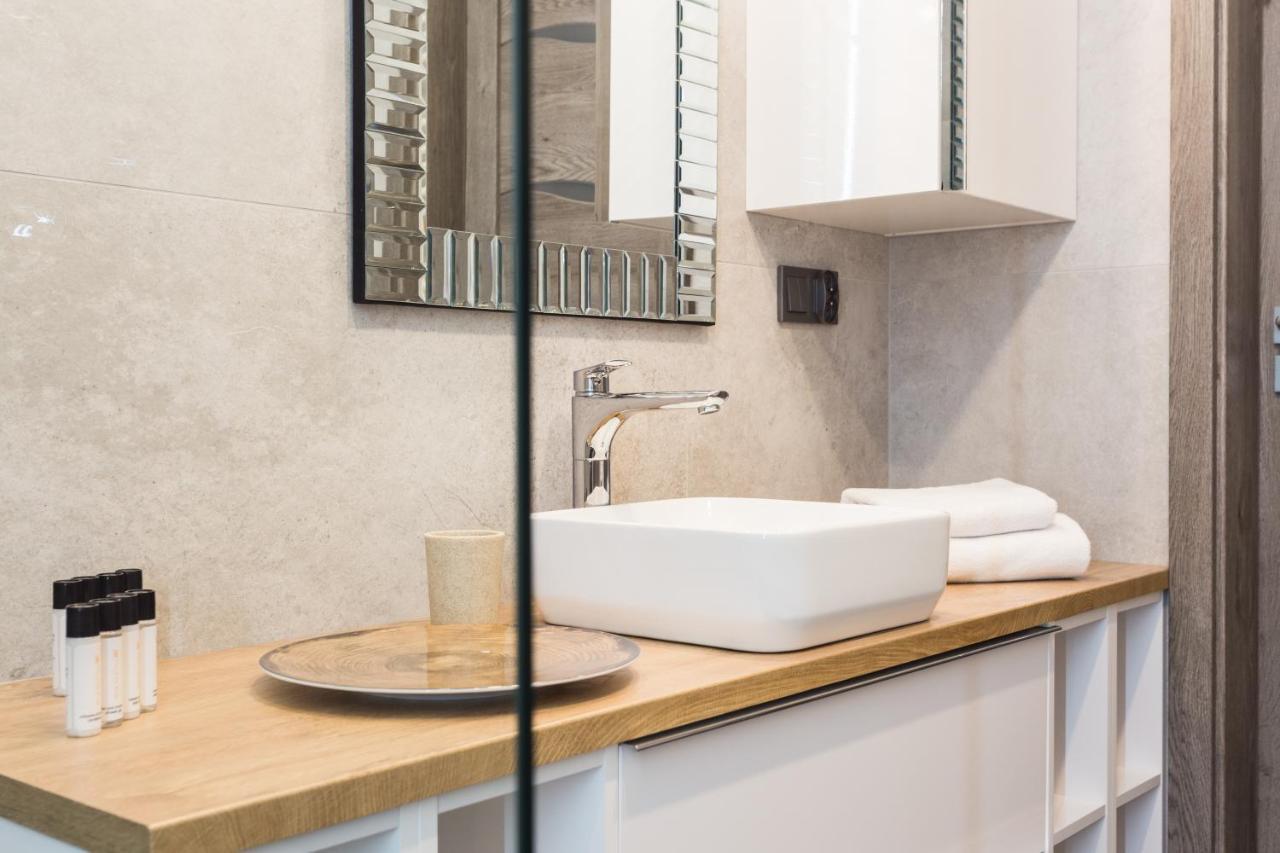 City Of The Kings - Grey Apartment Krakau