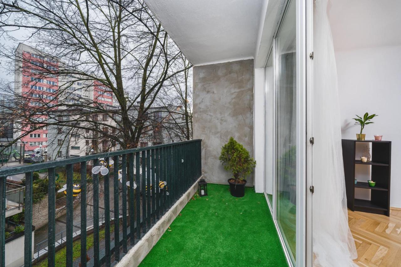 Sunshine Parkside Hideaway - 3 Bedroom - By Upstairs Kraków