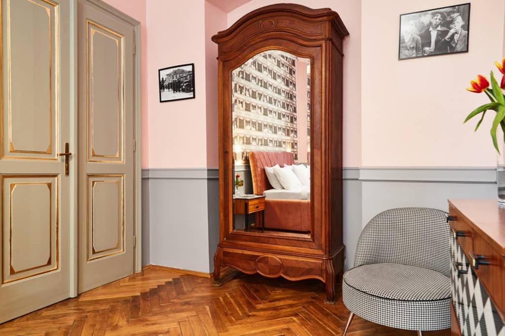 Househost Iii: Podbrzezie Street * Krakow