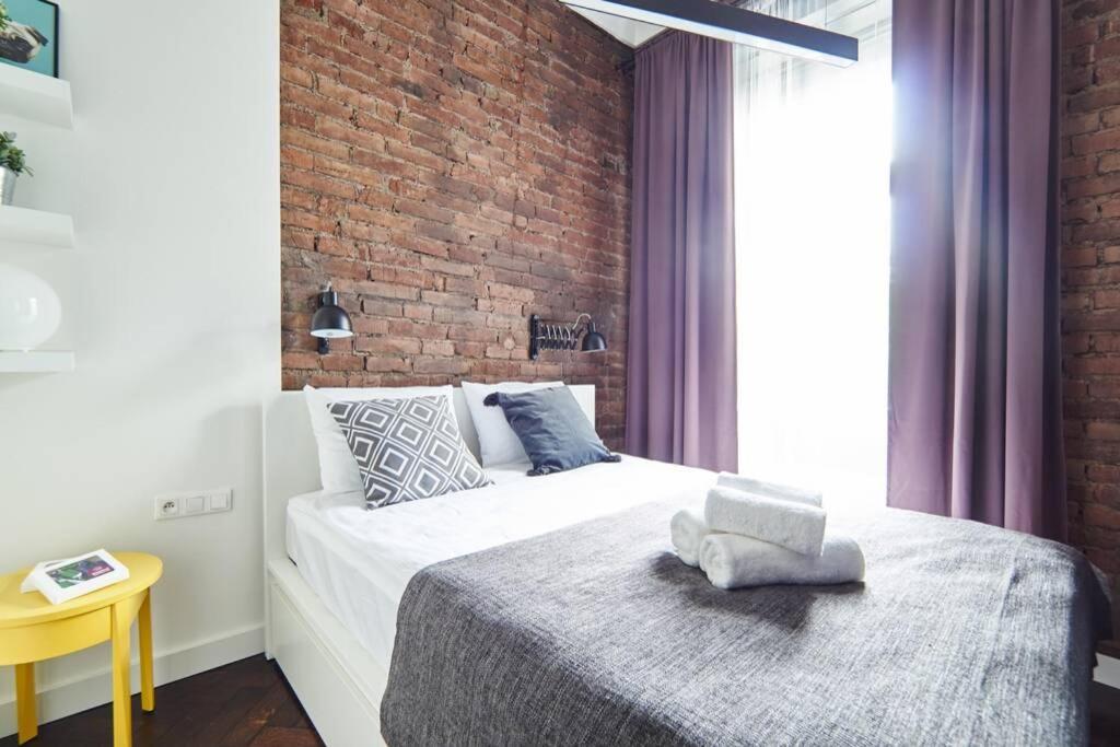Unique Brick 1 - Old Town & Market Square Apartment *