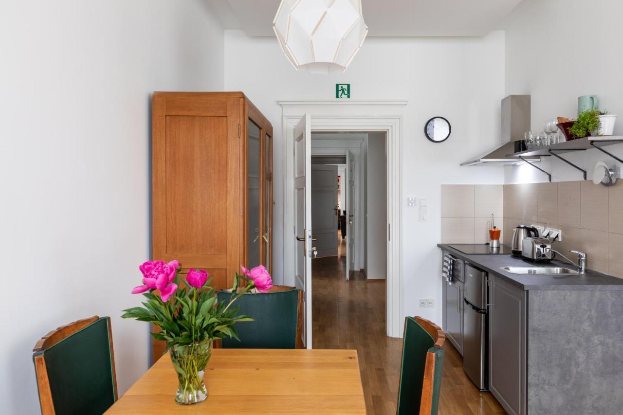Palac Zieleniewskich Sw Marka 31 Krakau