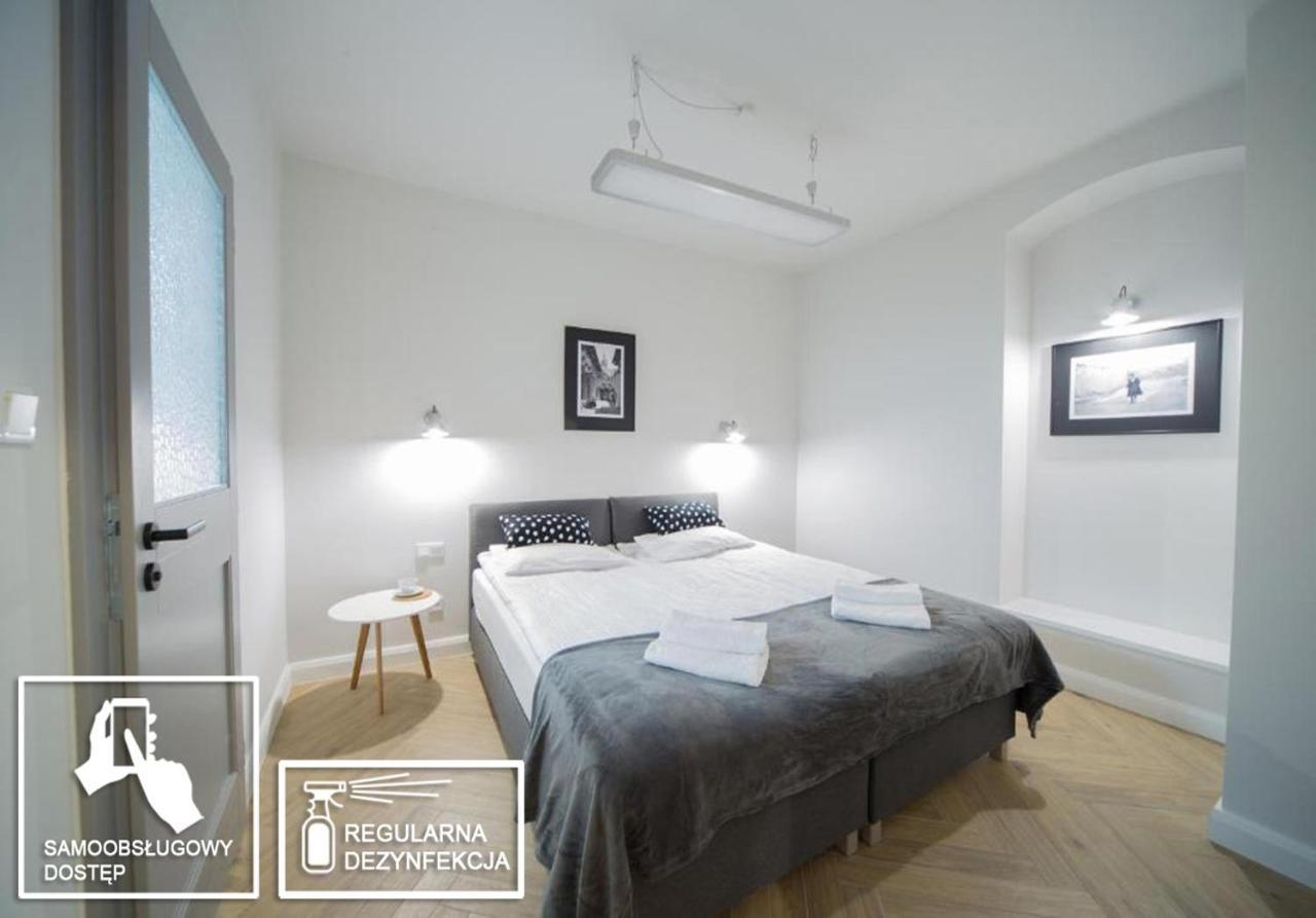 Apartment M5 Main Square Stylish One Bedroom
