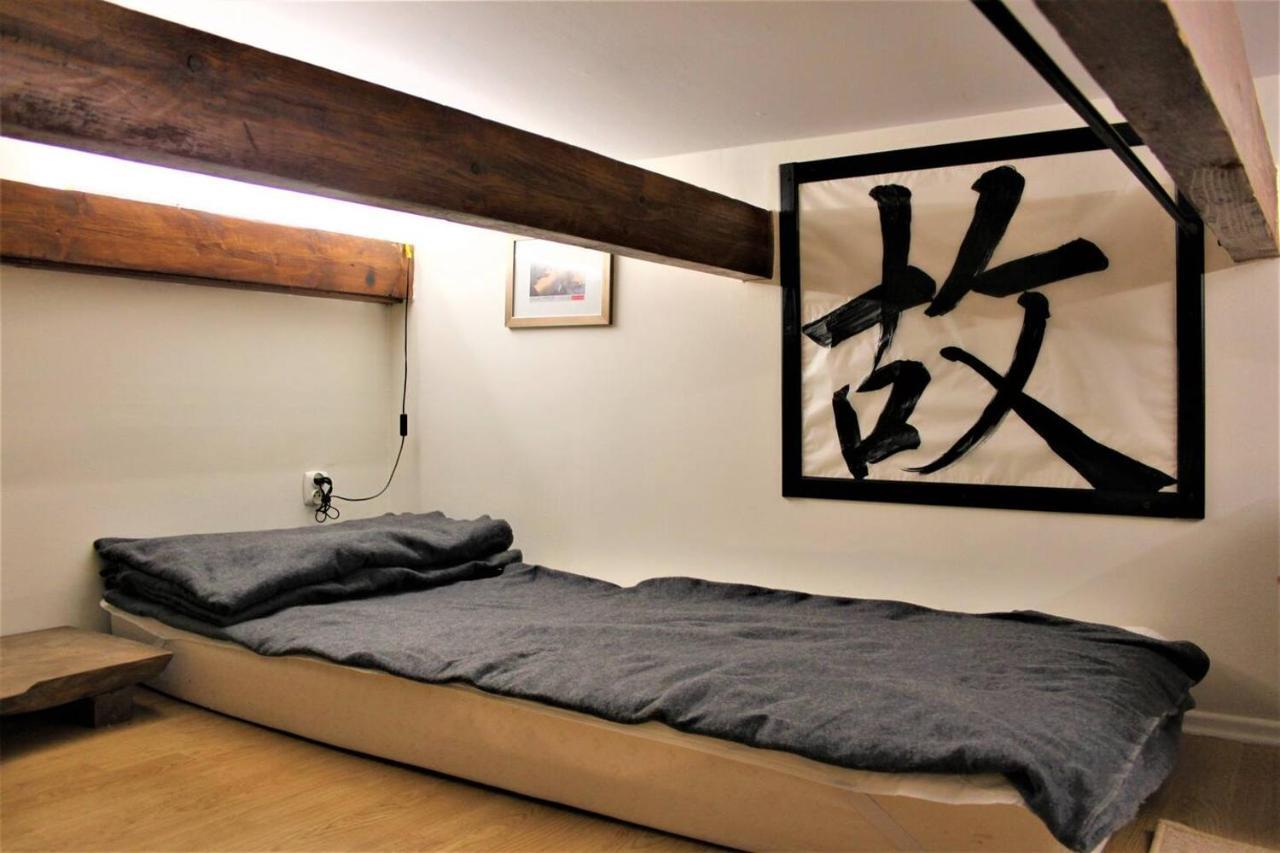 Privoffice4u Samurai - Old Town, Main Square, Main Station Apartment *