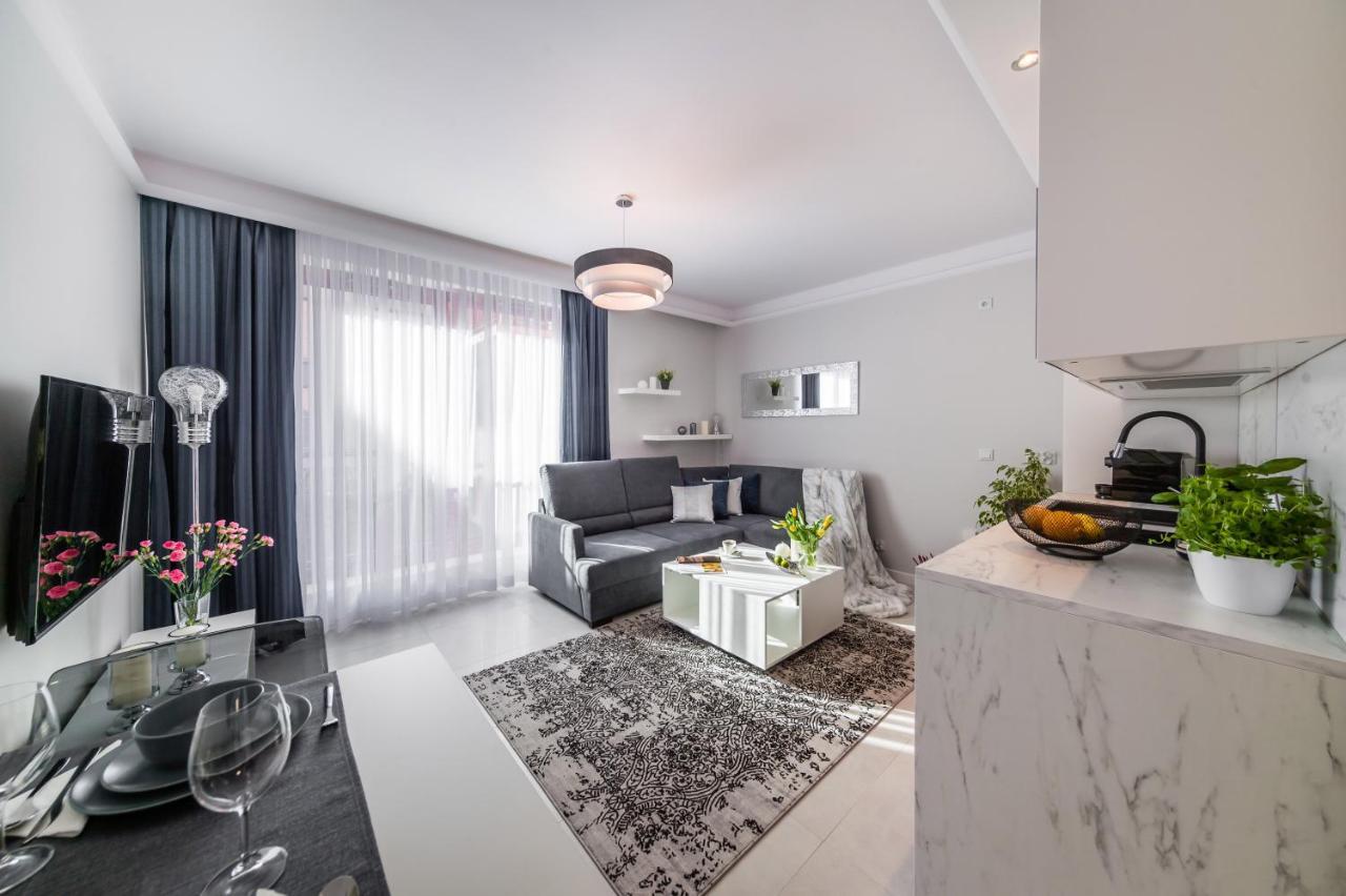 N7 Near Vistula River Apartment