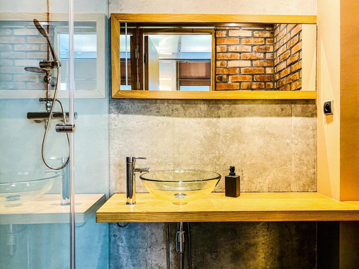 Zwierzyniecka Lofts With Patio, Cracow Heart Old Town Apartamento Cracóvia