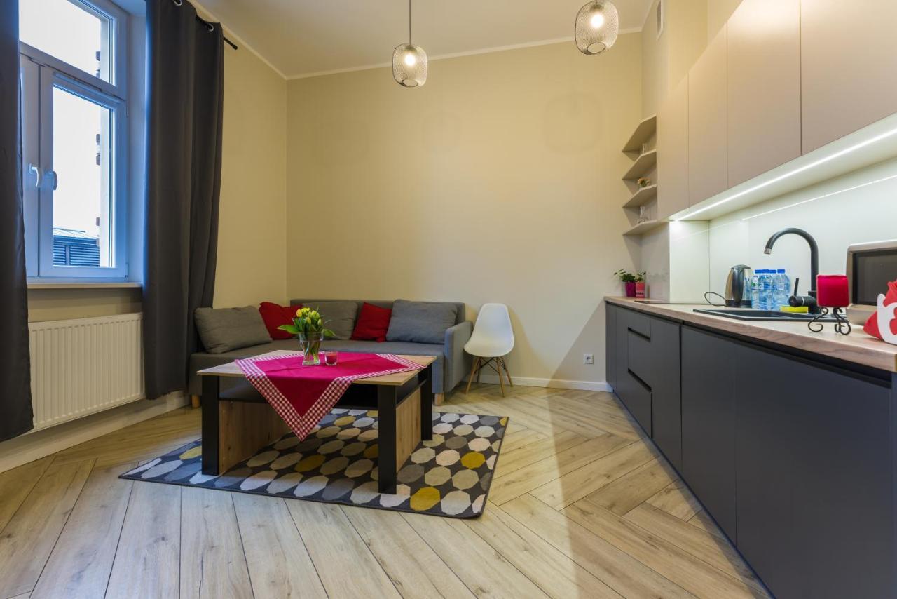 Fourcolors - Old Town Apartment