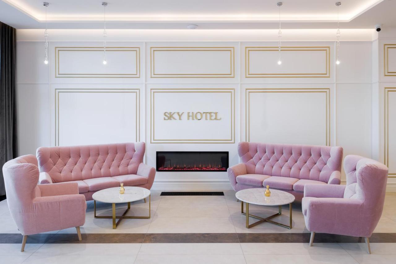Sky Hotel 4*