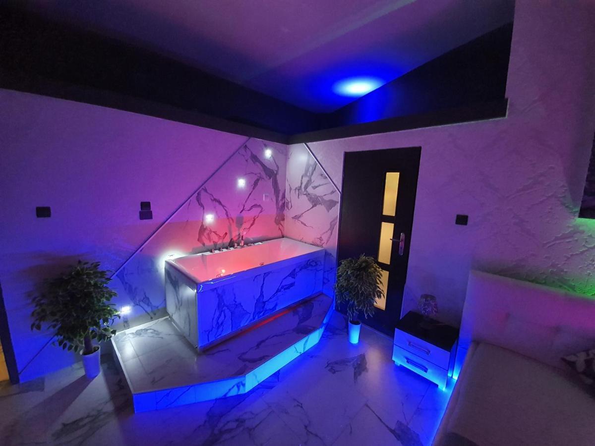 Apartment Magic *