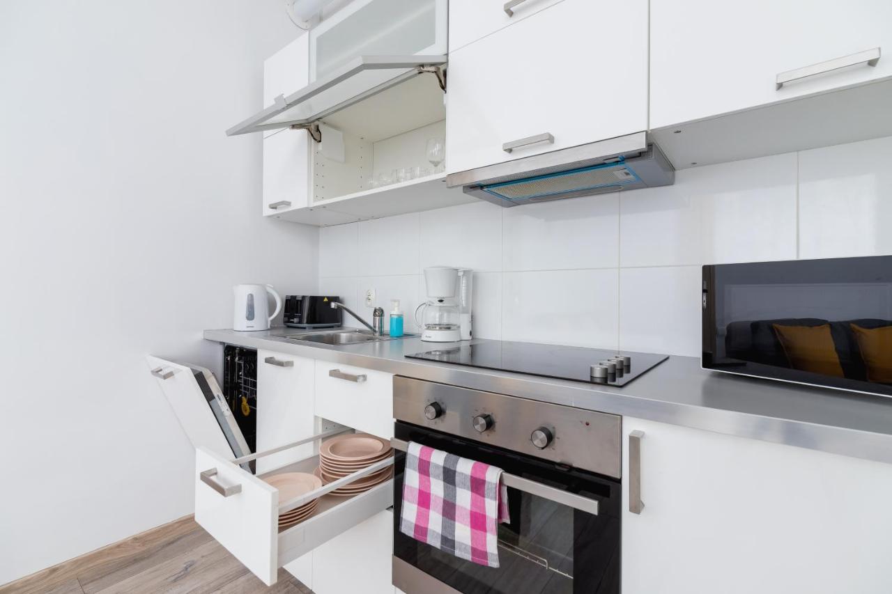 Apartment Bosacka Cracow By Renters Krakow