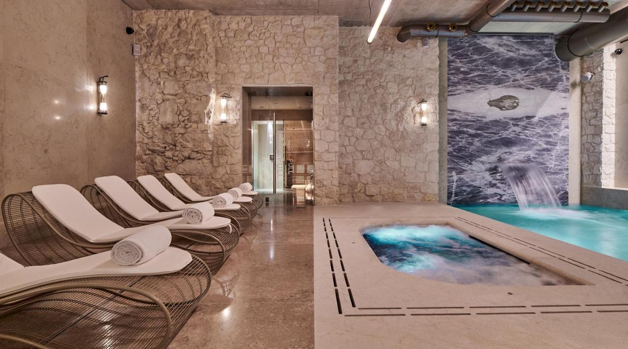 H15 Luxury Palace - Destigo Hotel 5*