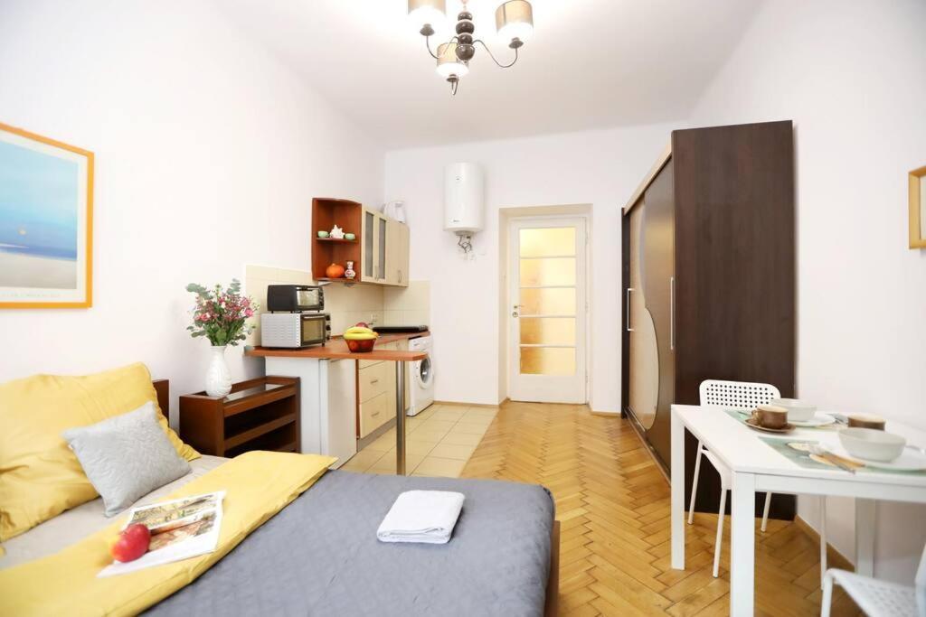 Batorego Cosy * Krakow