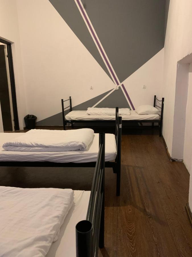 Viki Krakow