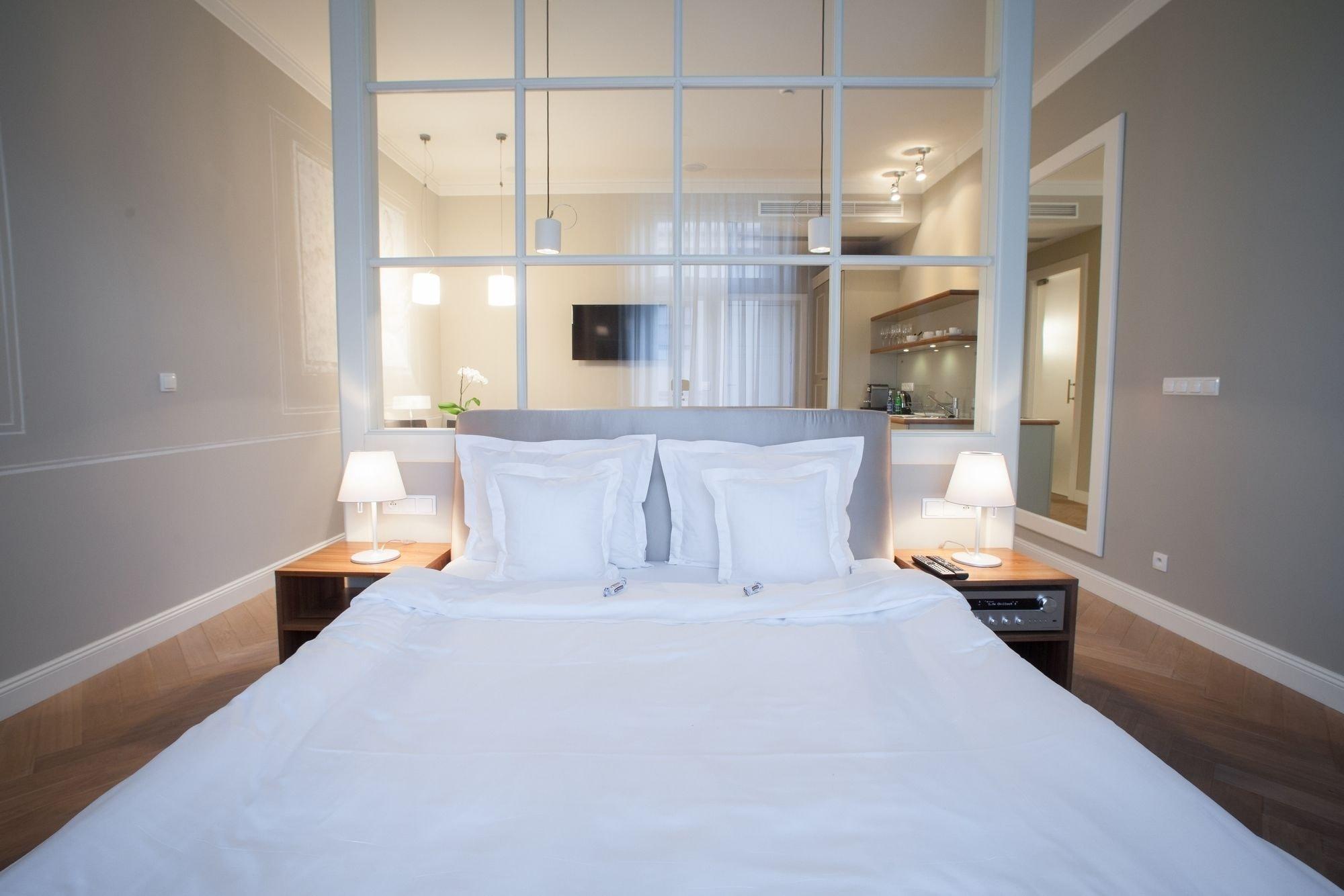 Bracka 6 Aparthotel 4*