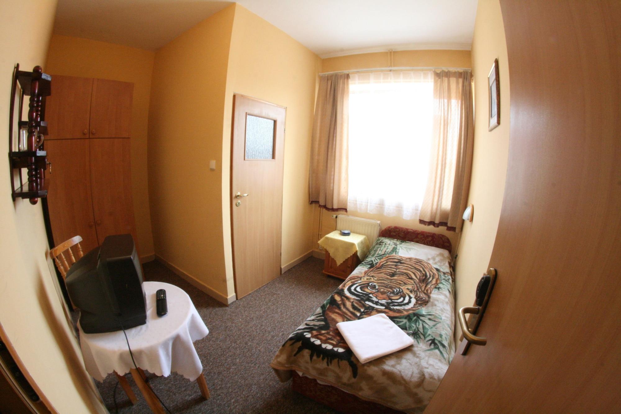 Daisy Budget Hotel *