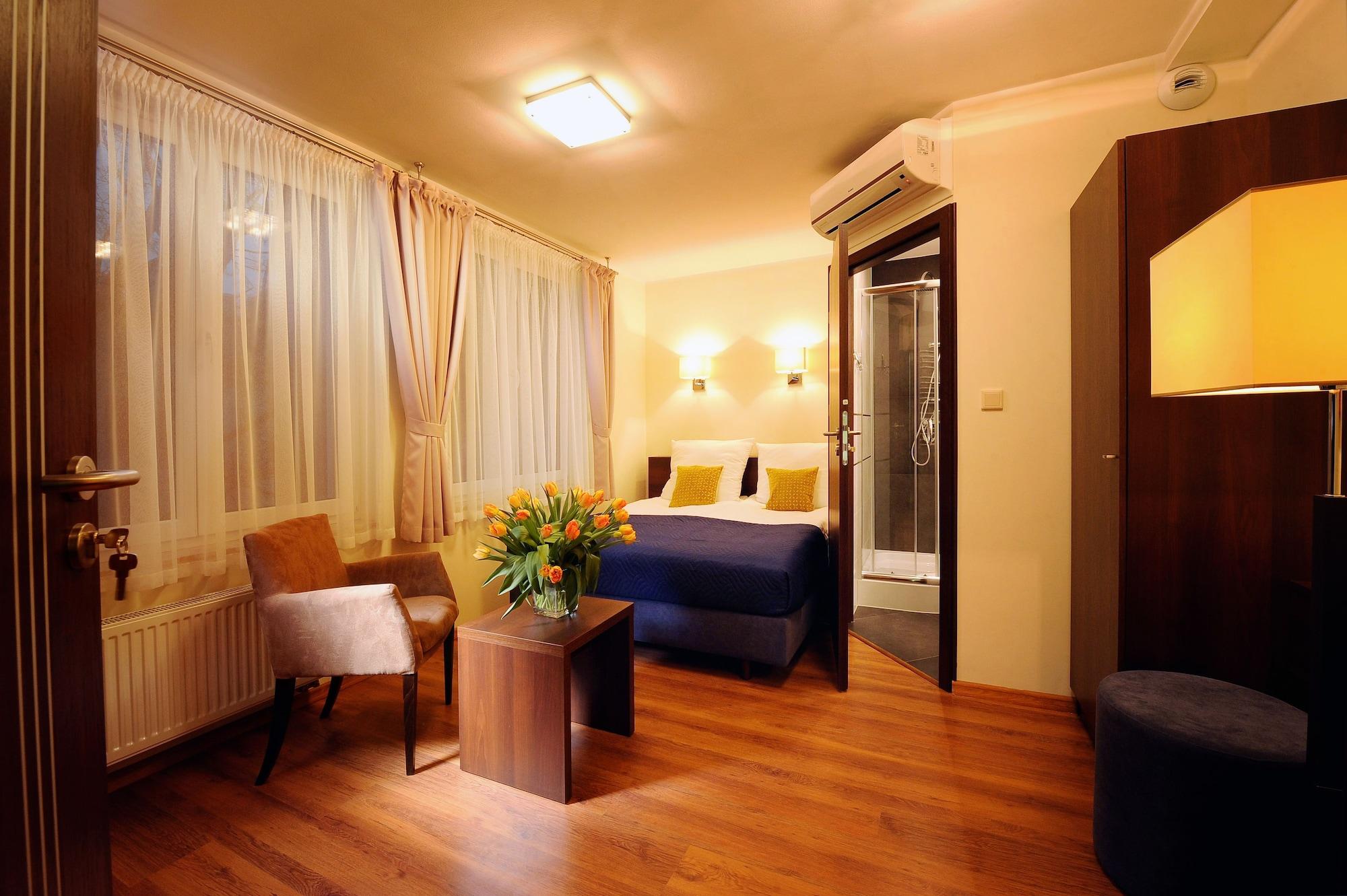 Hotel apartamentowy Armon