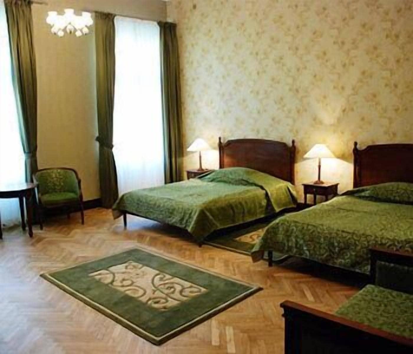 Royal Hotel 3*