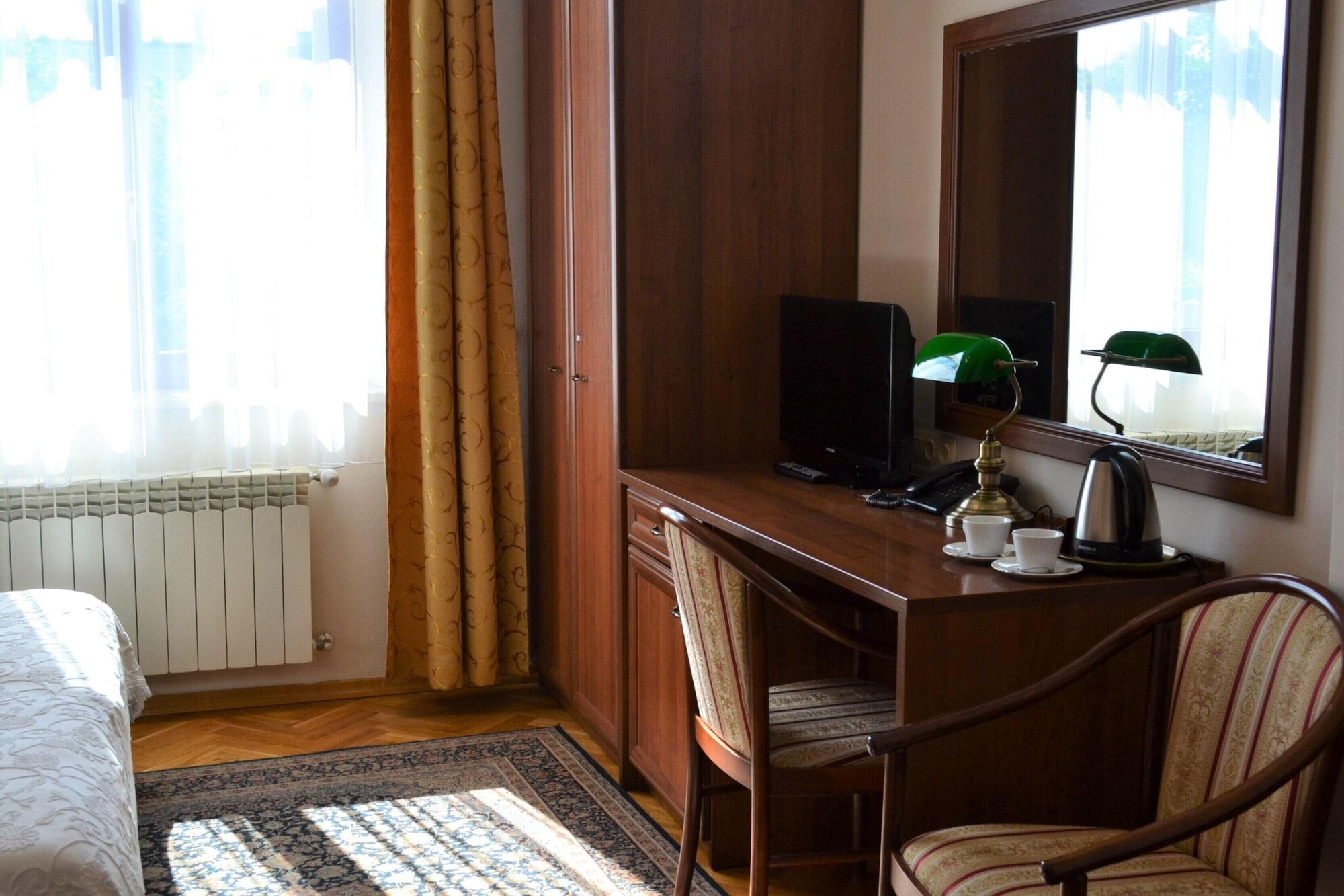 Aparthotel Basztowa 3*
