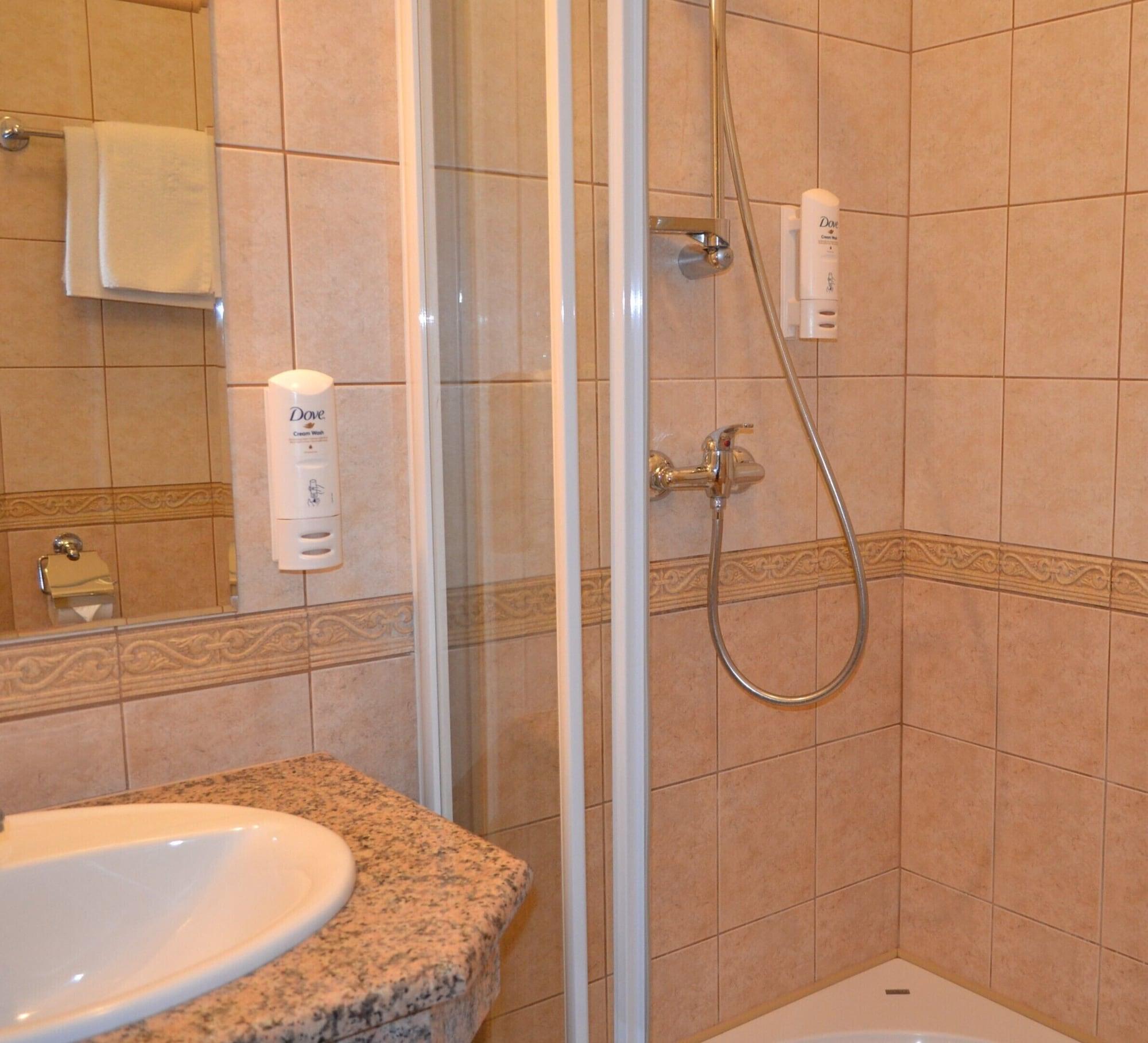 Basztowa 3*