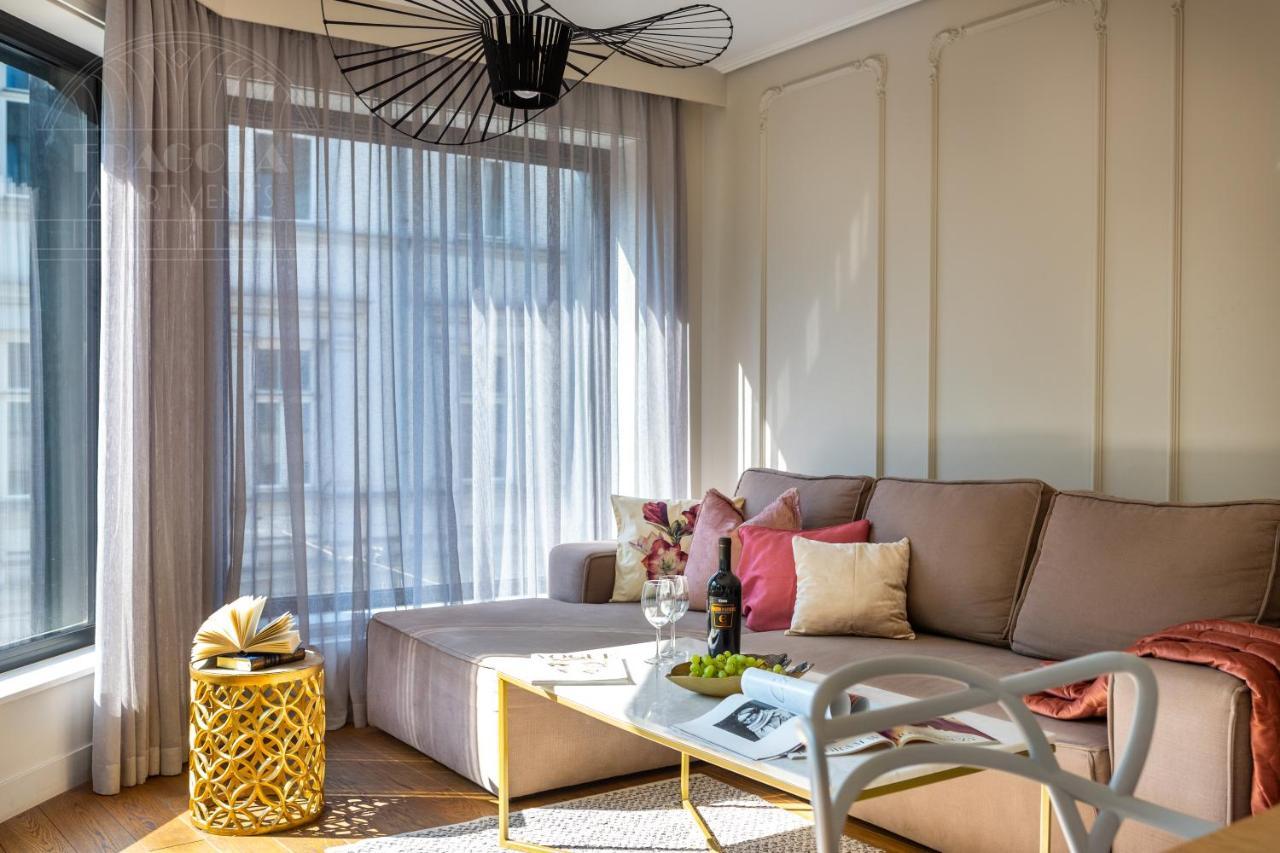 Modern View Of Planty Park Apartment