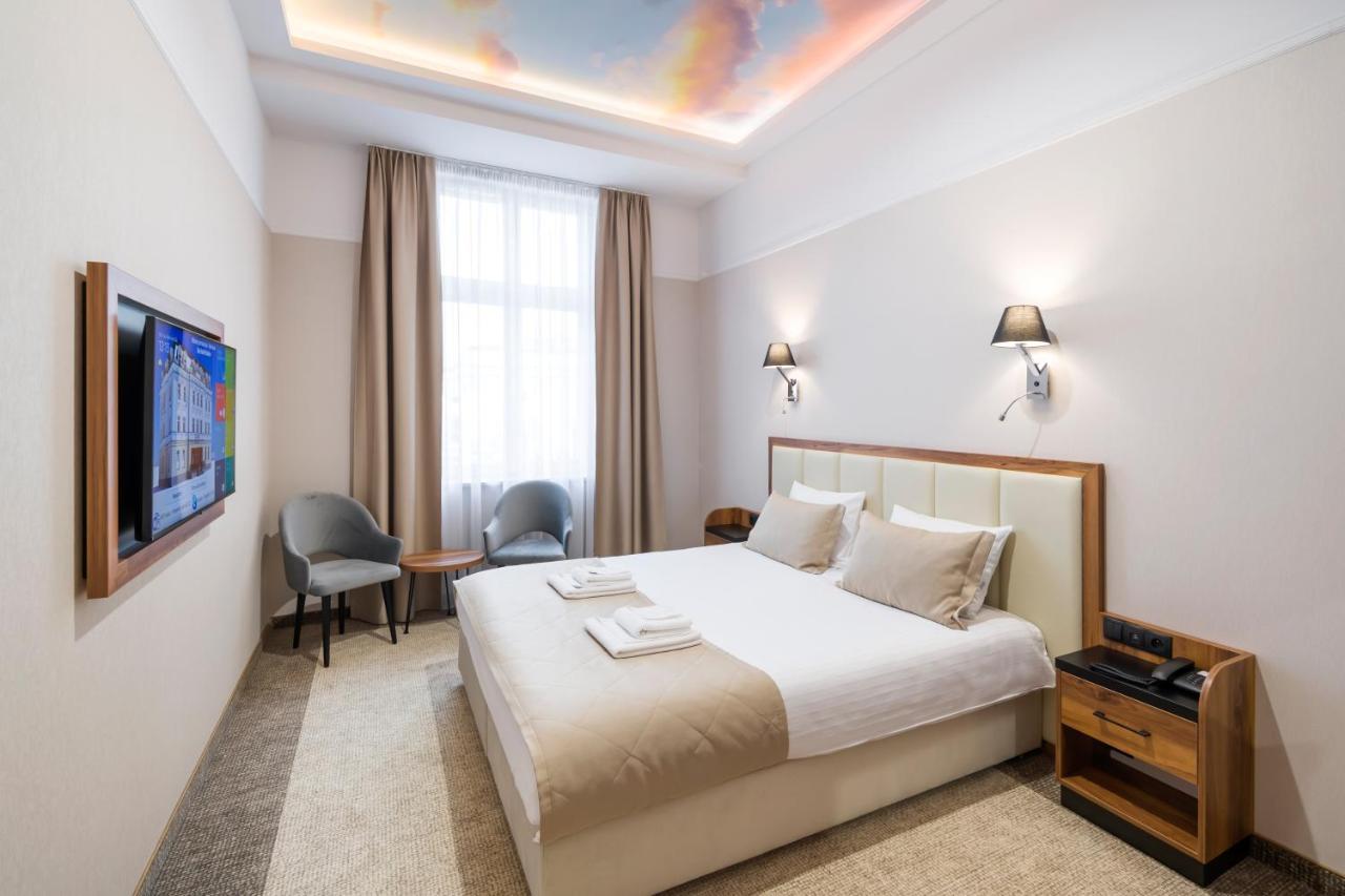 Hotel Sky