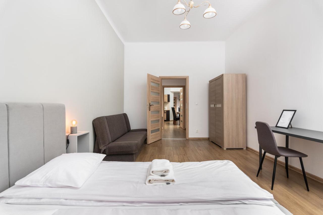 Kollataja - 2 Bedroom Old Town - By Upstairs Apartment Krakow