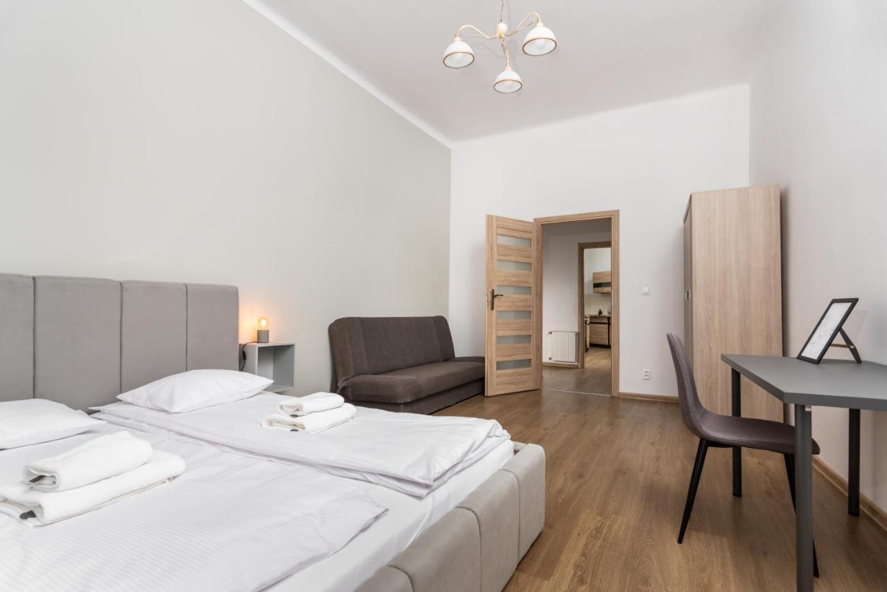 Apartment Kollataja - 2 Bedroom Old Town - By Upstairs Krakow