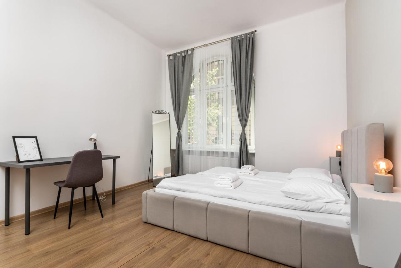 Kollataja - 2 Bedroom Old Town - By Upstairs Apartment