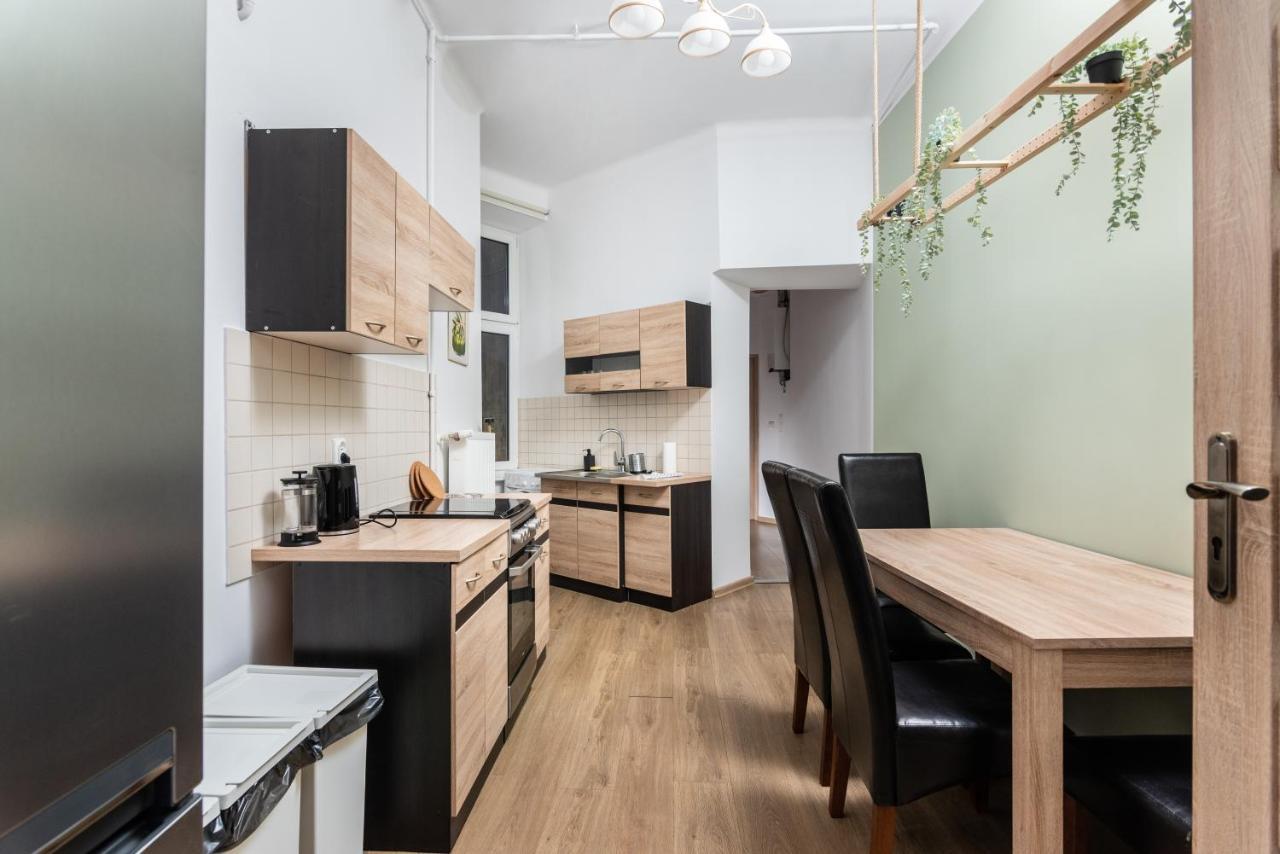 Apartment Kollataja - 2 Bedroom Old Town - By Upstairs Krakow