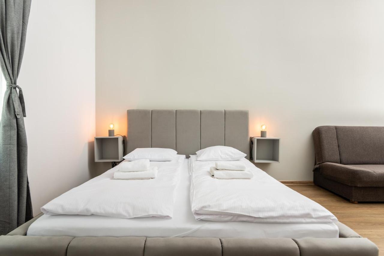 Kollataja - 2 Bedroom Old Town - By Upstairs Apartment Krakow