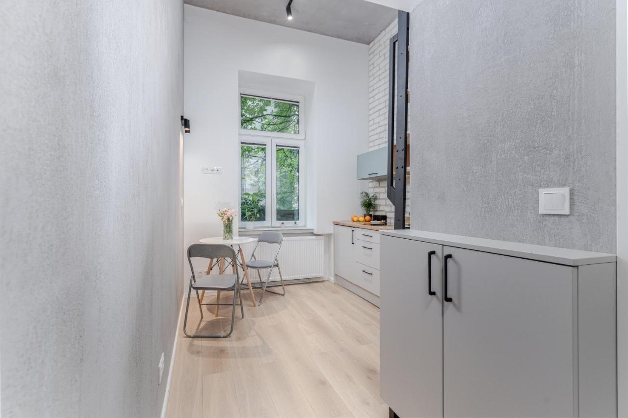 Parkside Fresh - Old Town - By Upstairs Apartamento *