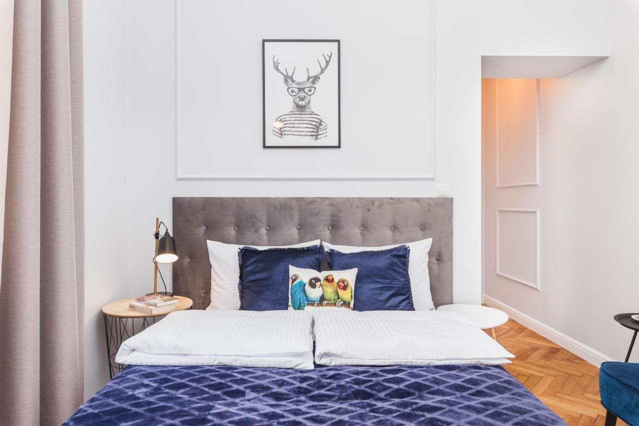 Traveler's Choice - Old Town - By Upstairs Apartamento