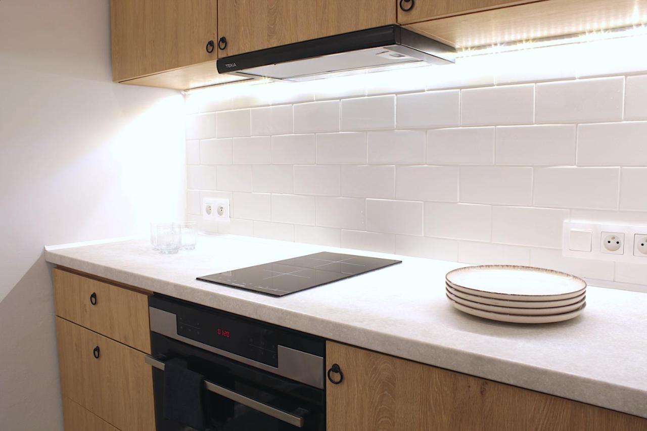 Kana - Stylish Apartment In Krakow - Close, Fast Wifi & Smart Tv Apartment