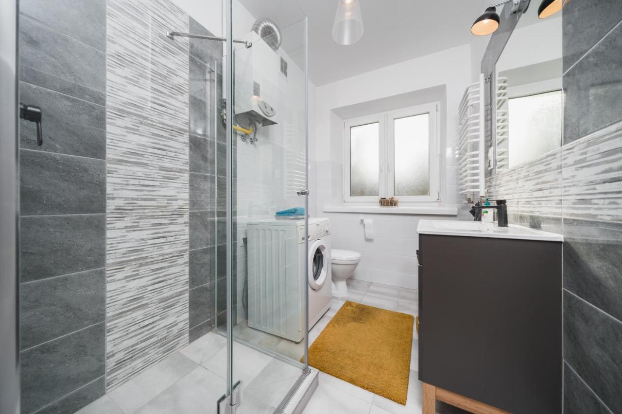 Apartment 3 Bedroom In The Heart Of Cracow - By Upstairs